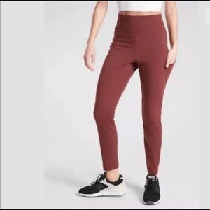 Athleta Trekkie Hybrid Crop Tight
